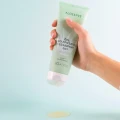aloesove-2w1-zel-szampon-pod-prysznic-nawilzenie-oczyszczanie-lagodna-formula-wlosy-cialo.webp