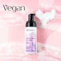 biolaven-delikatna-pianka-myjaca-regulacja-sebum-nawilzajace-dzialanie-odswiezajaca-formula.webp